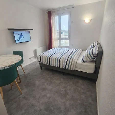 Cosy A Deux Pas Des 12 Colonnes Apartment *